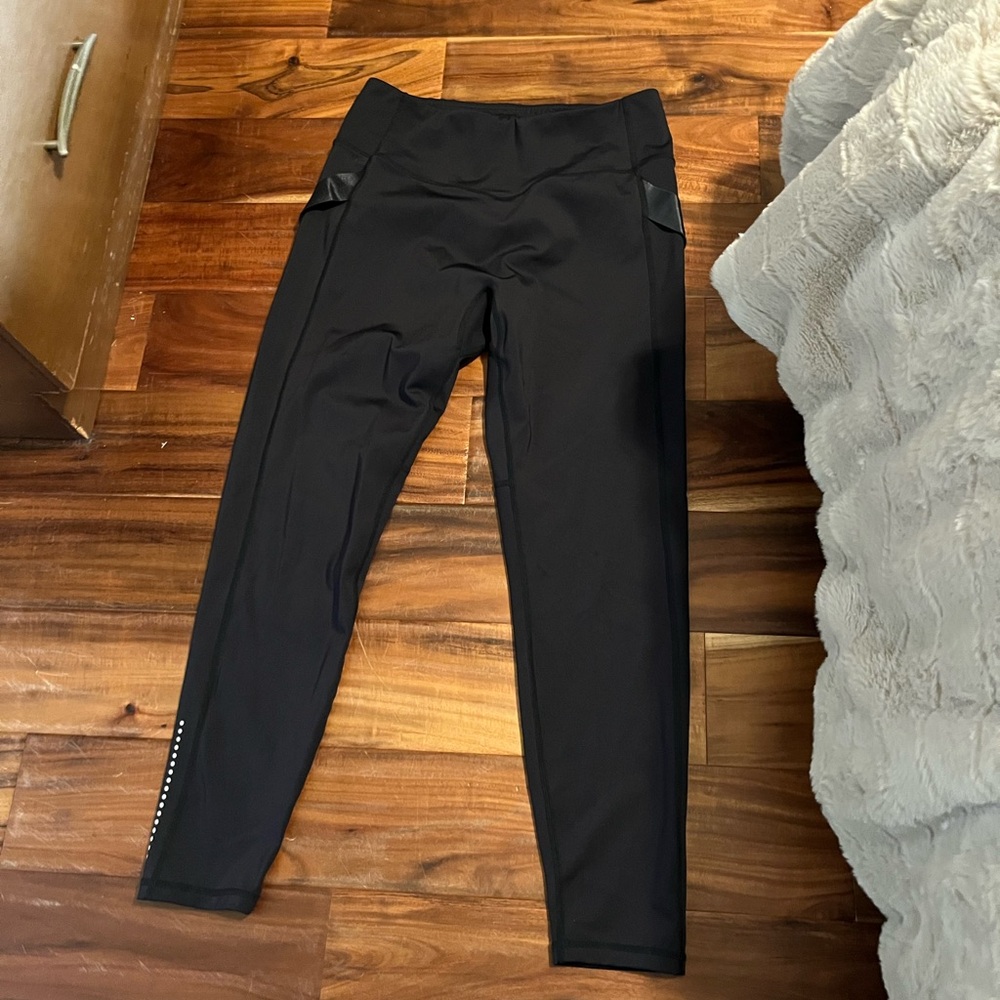BuffBunny Black High-Waist Leggings with Side Pockets